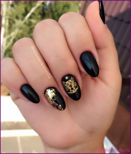 Маникюр с фольгой 2019, фото — свежая подборка